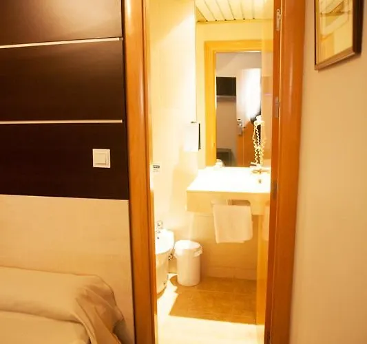 Universal By Maxi Hotell 3*