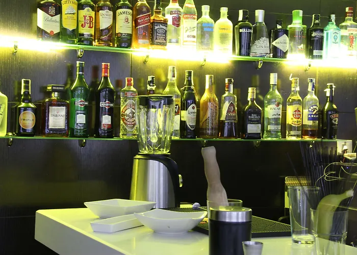 Universal By Maxi Hotel