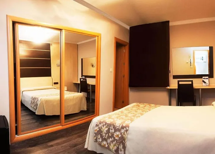 Universal By Maxi Hotel 3*