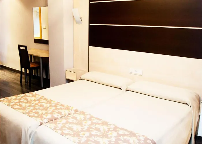 Hotel Universal By Maxi Granada