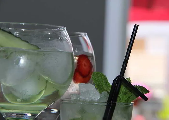 Universal By Maxi 3*