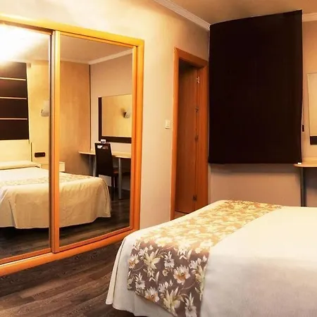 Отель Universal By Maxi