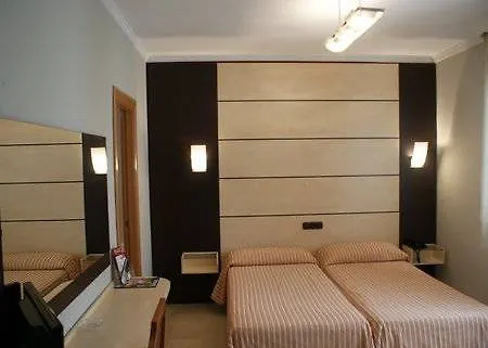 Hotel Universal By Maxi 3*